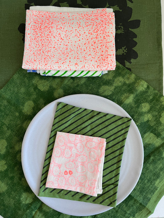 Linen: Daisy Cocktail Napkin Set