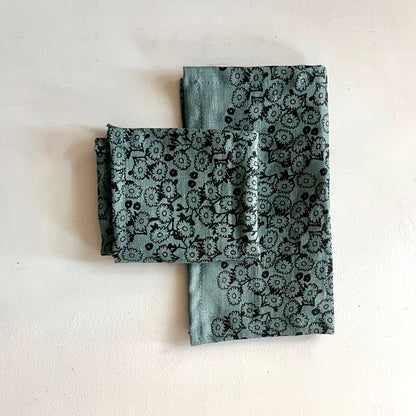 Linen: Blue Daisy Cocktail Napkin Set